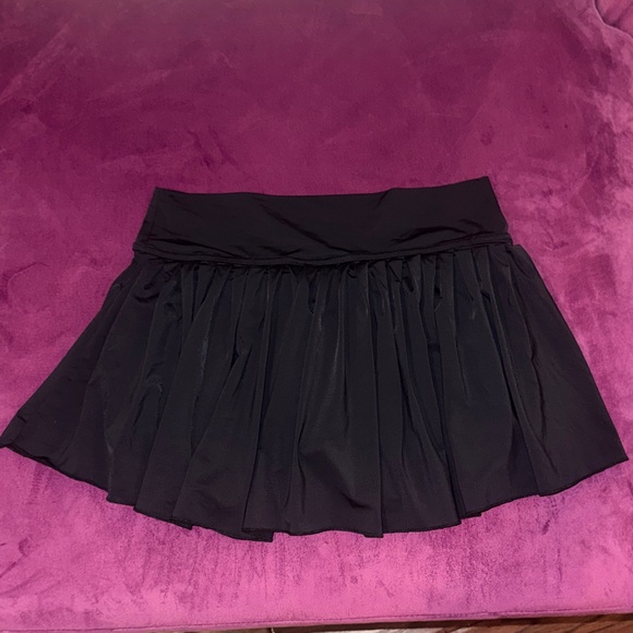 Suzette Dresses & Skirts - Suzette Sport Women’s Black Sports Mini Skirt built in bloomers pockets Medium